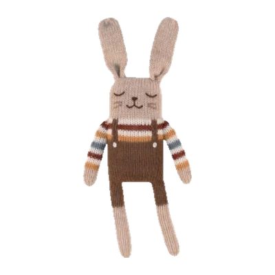 Doudou lapin en pull arc-en-ciel